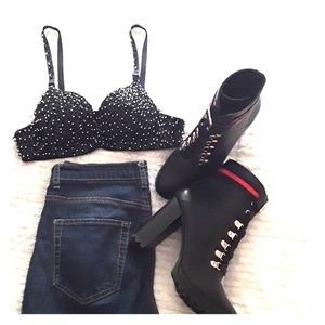 Black sequin and beaded bra. La Fasion District.